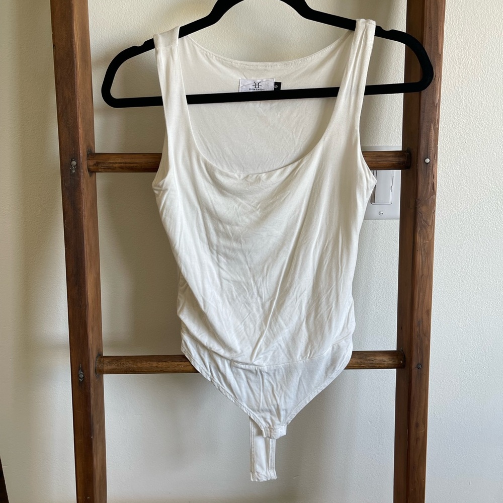 Local Boutique Woman’s White Stretchy Bodysuit with Scoop Neck Size S